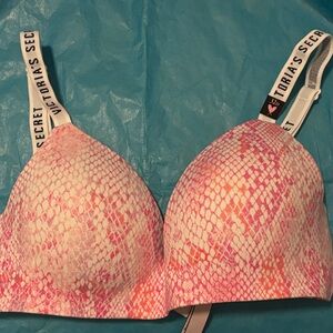 Victoria's Secret Pink and White Snake Print Bra